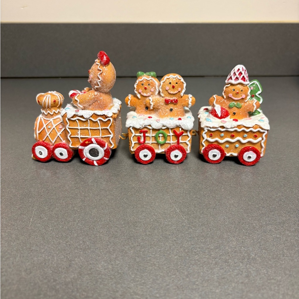Gingerbread Christmas Train Figurine Set – Holiday Décor